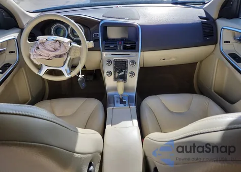 2012 Volvo Xc60 3.2 z USA, uszkodzony, nr VIN YV4952DL8C2281284